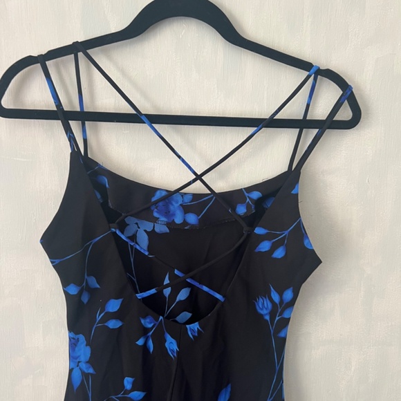 Vintage floral cross back maxi dress - Picture 7 of 12